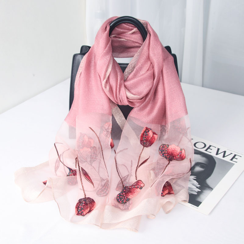 khám phá chất liệu khăn lụa cashmere